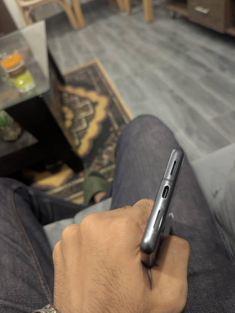 Google Pixel 7 5