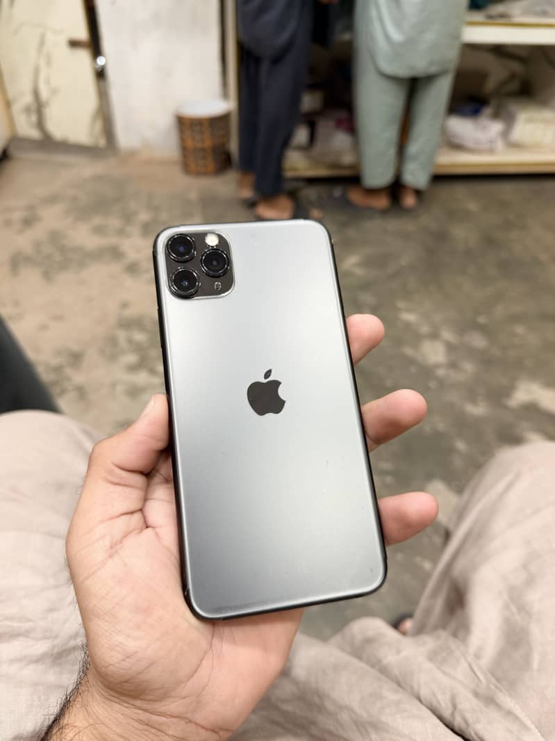 Apple iPhone 11 Pro Max 0