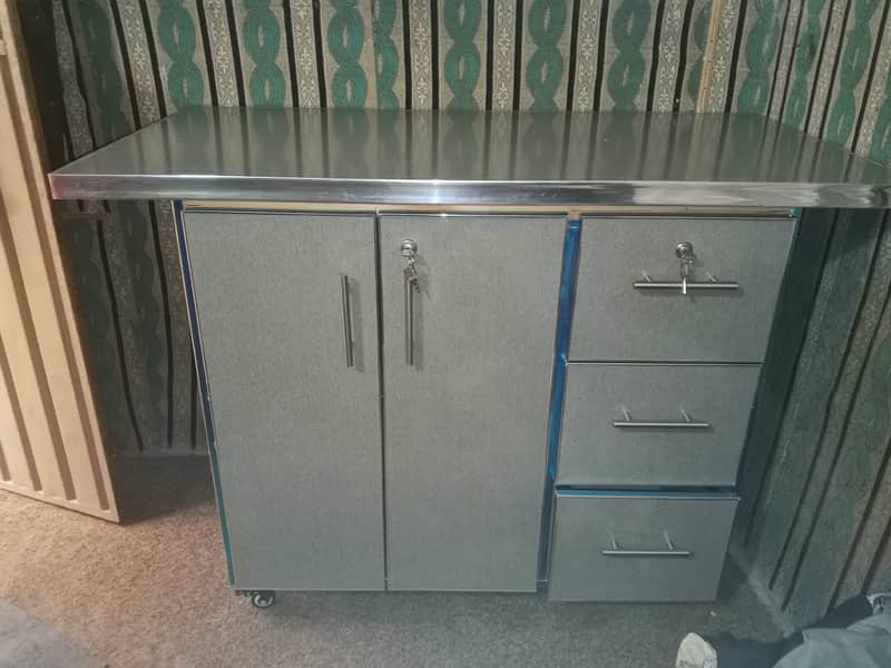 iron stand 2