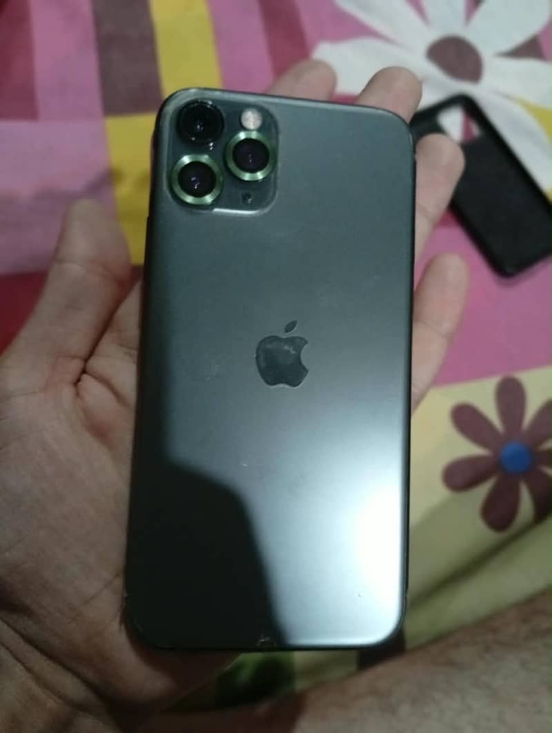 Apple iPhone 11 Pro 3