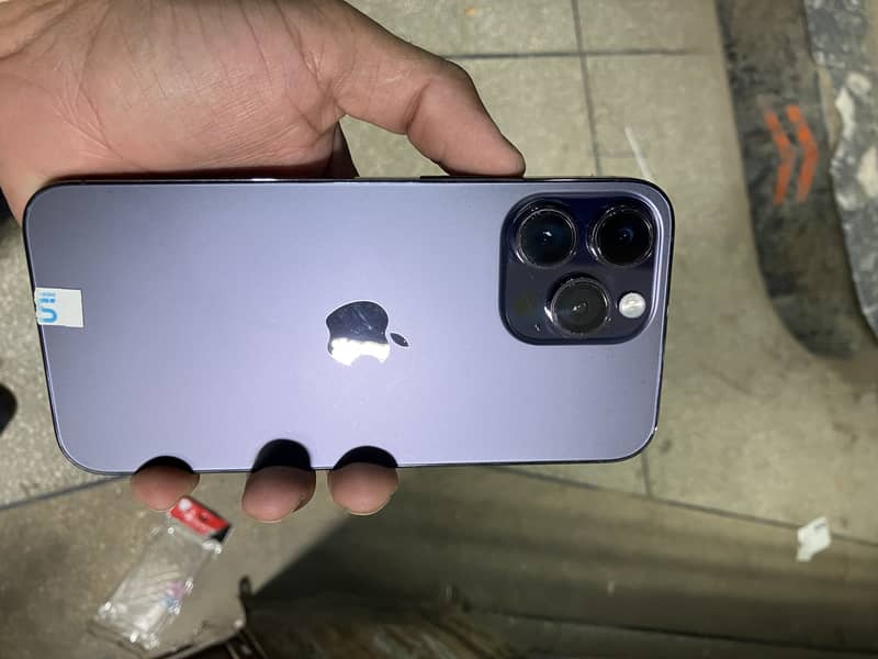 Apple iPhone 14 Pro Max 6