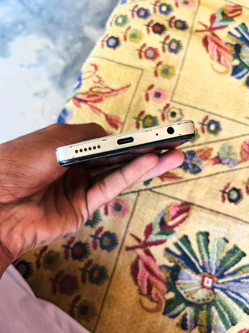 Tecno Spark 20C 7