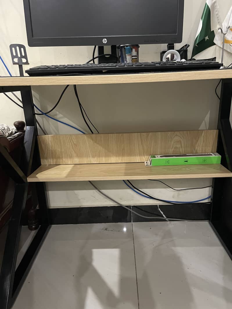 K-Shape Workstation Table 7