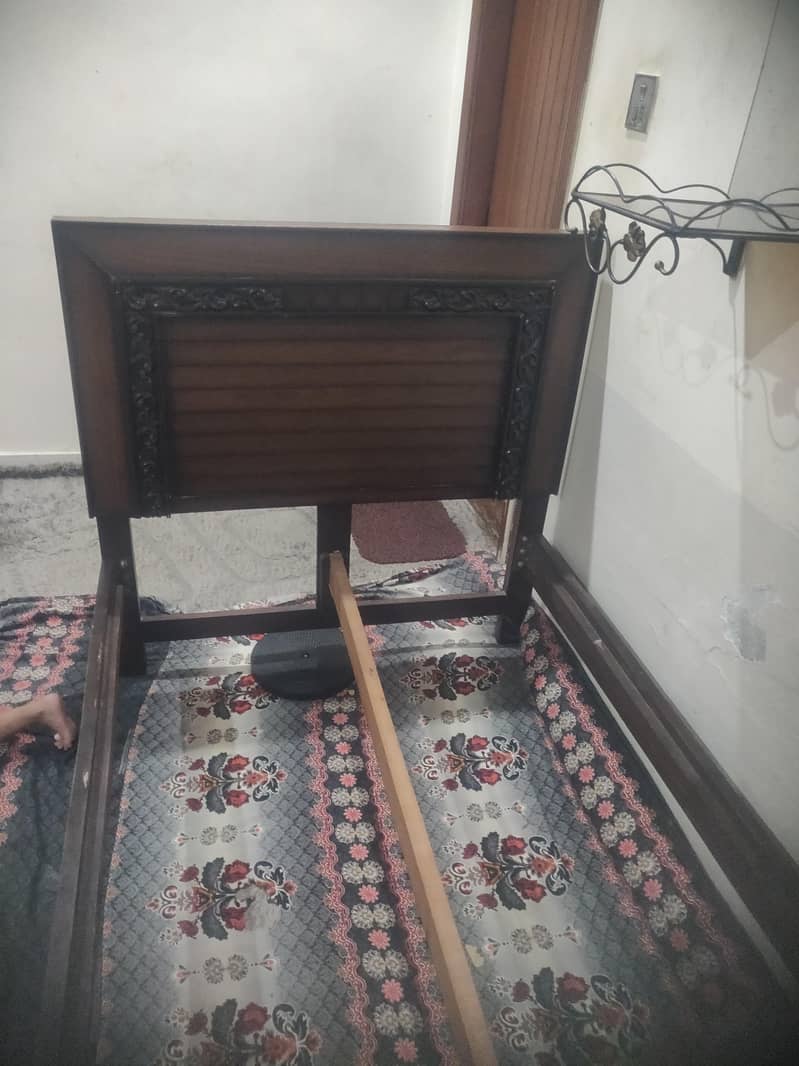 single bed 0
