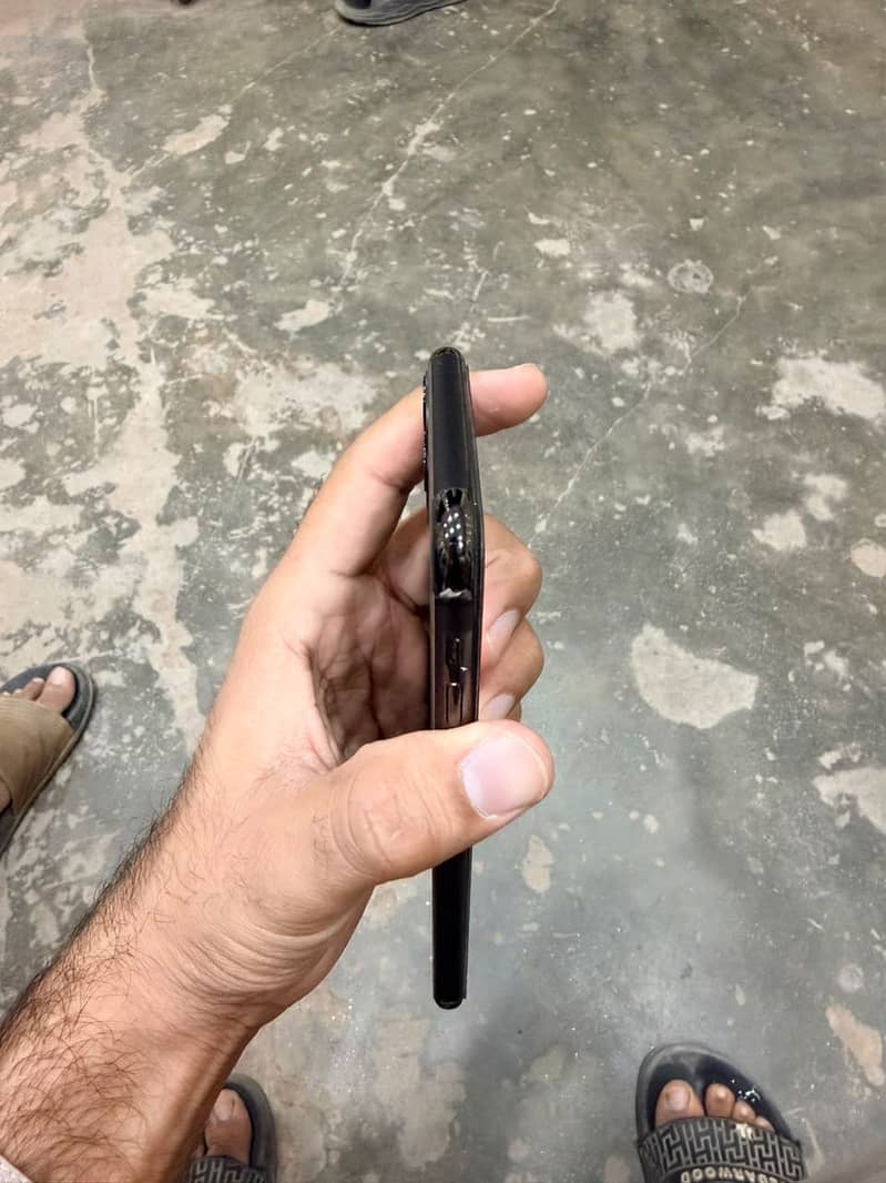 Apple iPhone 11 Pro Max 3