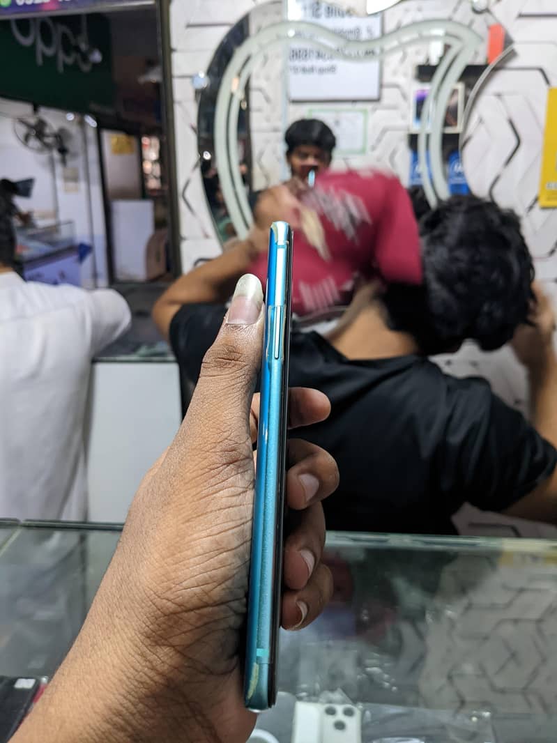 One Plus 8T 4