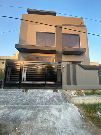 5Marla Luxury house available for sale