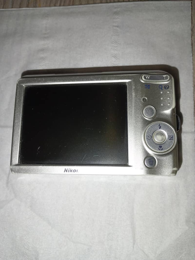 Nikon Coolpix Digital Camera – Working Condition 1