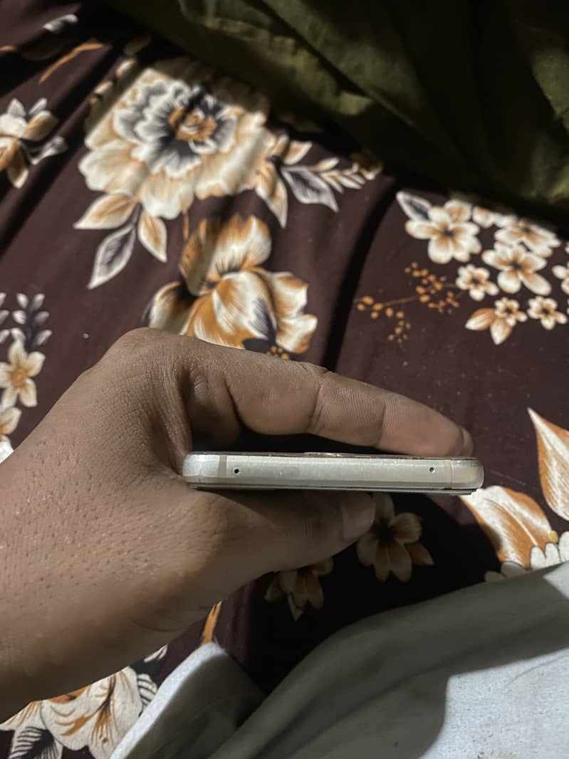 Samsung Mobile A5 3