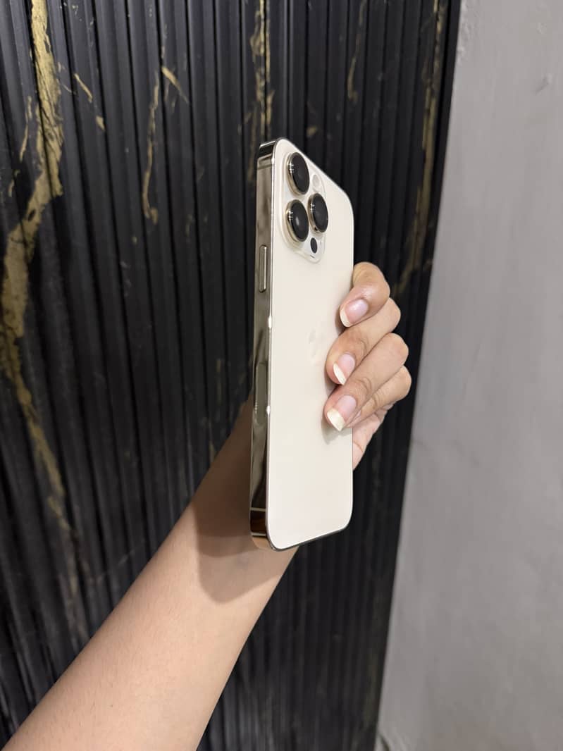 Iphone 14 pro max 2