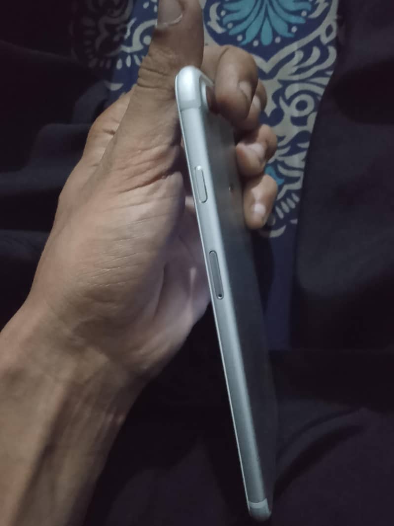 Apple iPhone 7 Plus 5