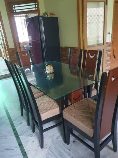 6 seater dining table