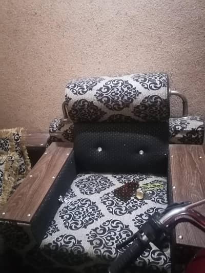 5 seater Sofa set for sell