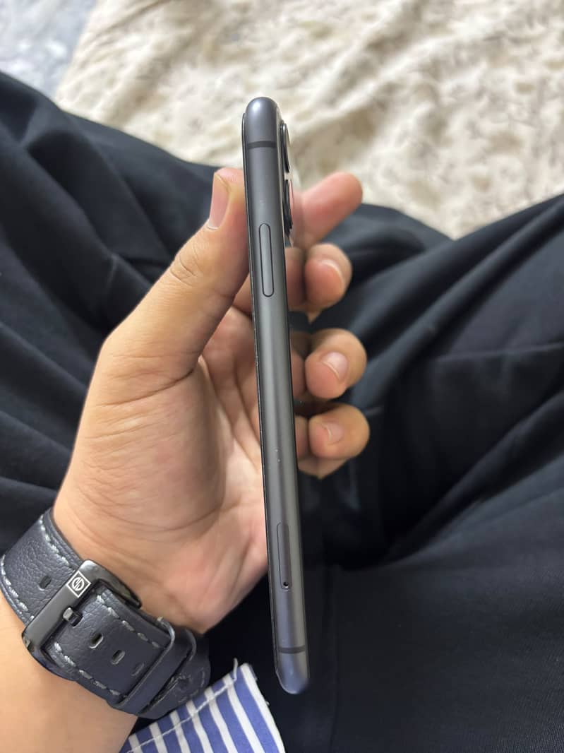 Apple iPhone 11 5