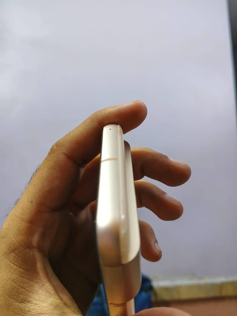 Google Pixel 8 2