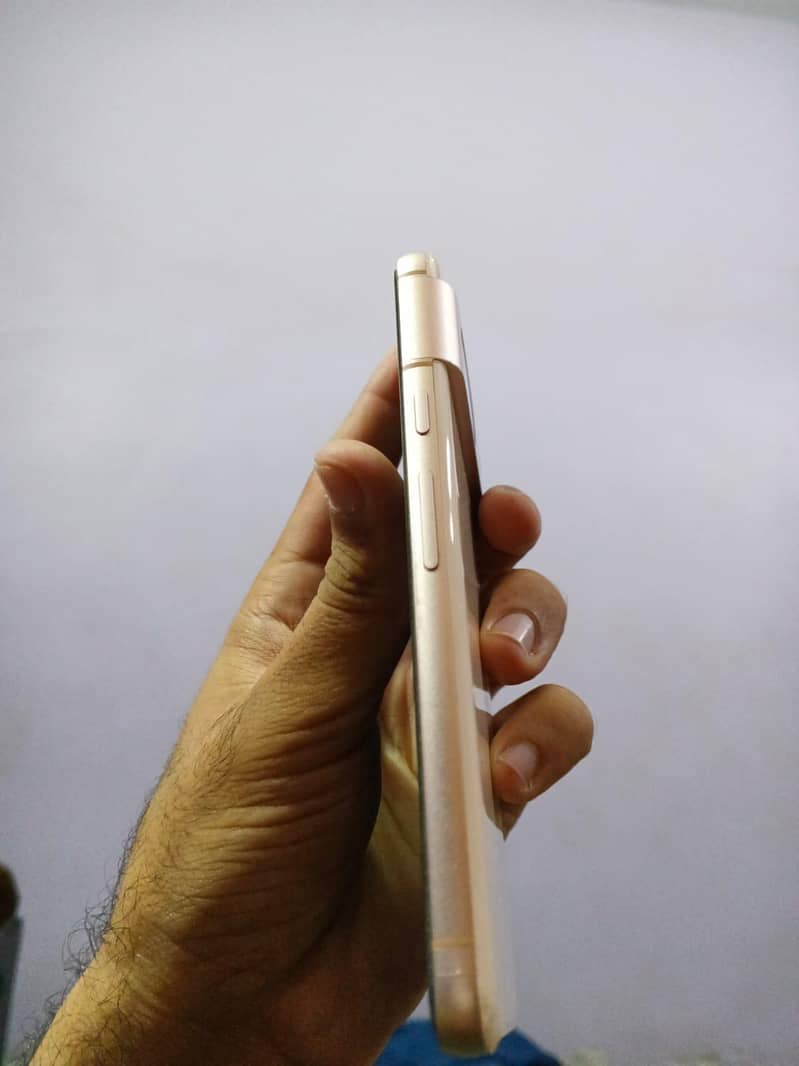 Google Pixel 8 3