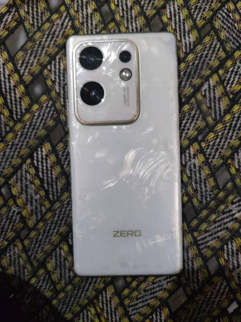 Infinix Zero 30 4