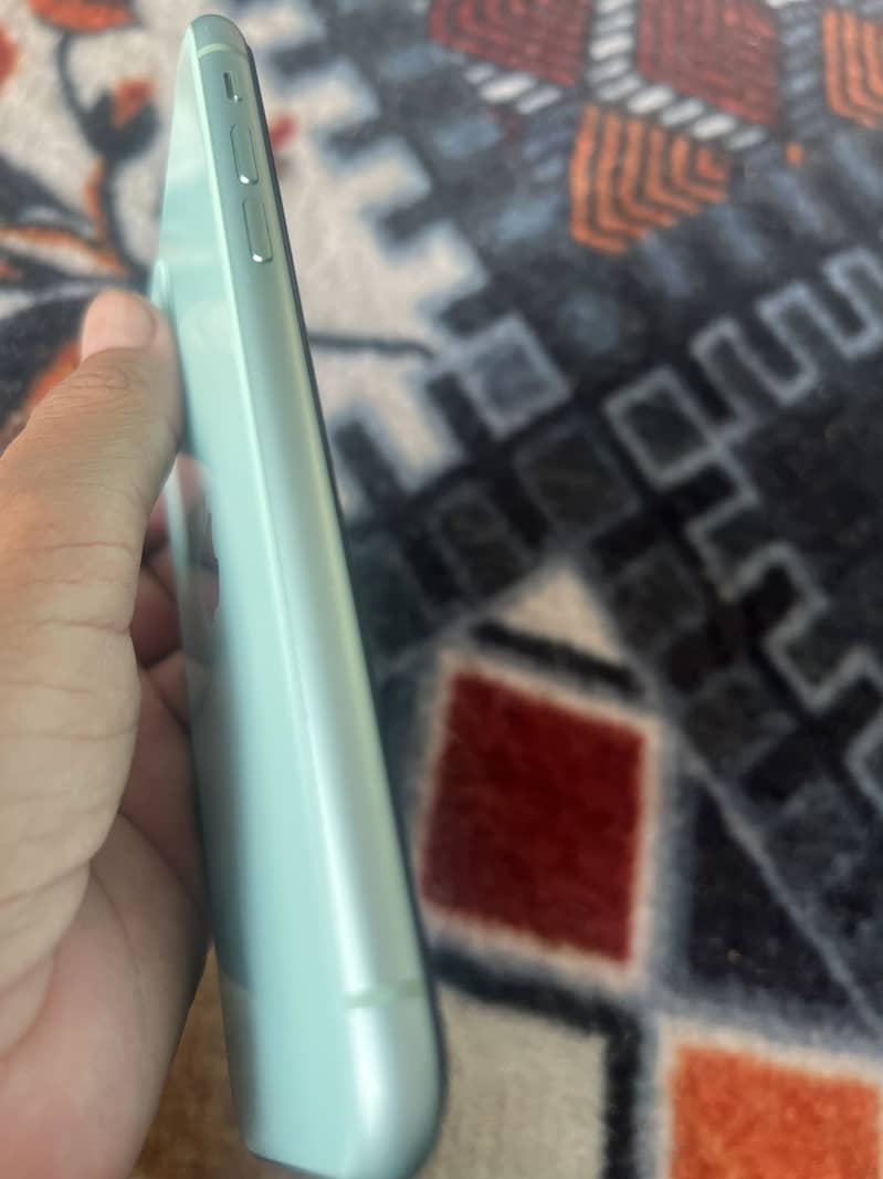 Apple iPhone 11 5