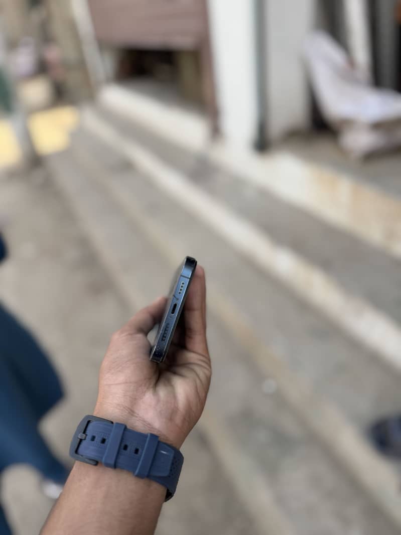 Apple iPhone 12 Pro Max 3