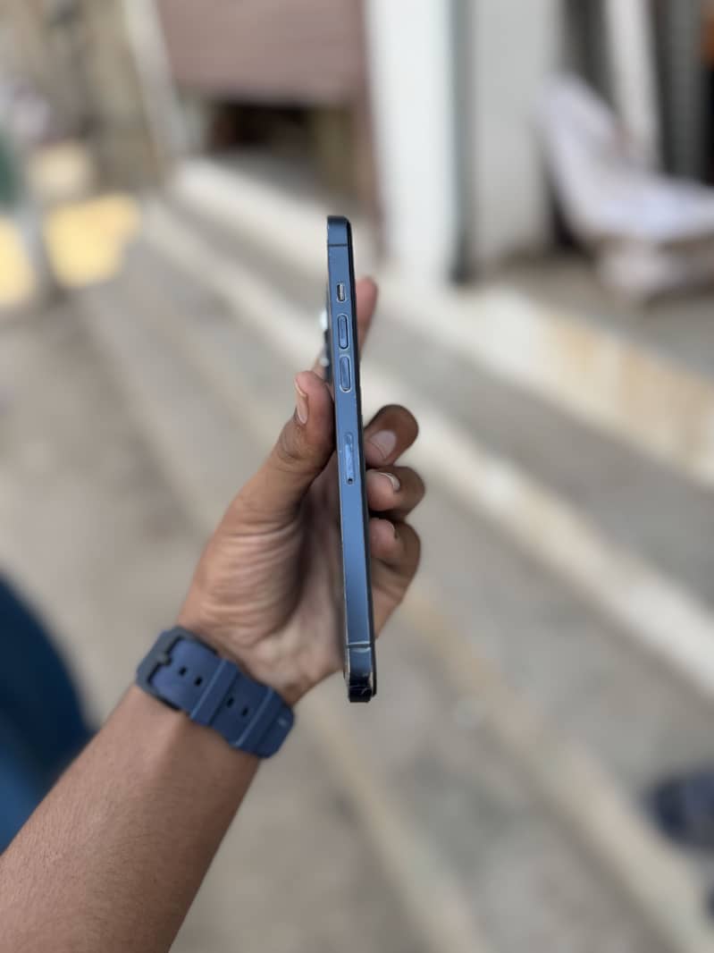 Apple iPhone 12 Pro Max 5