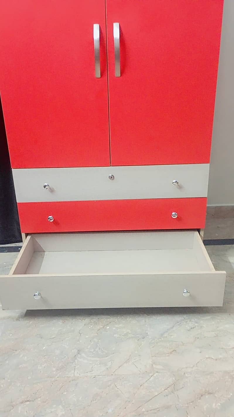 Wardrobe 0