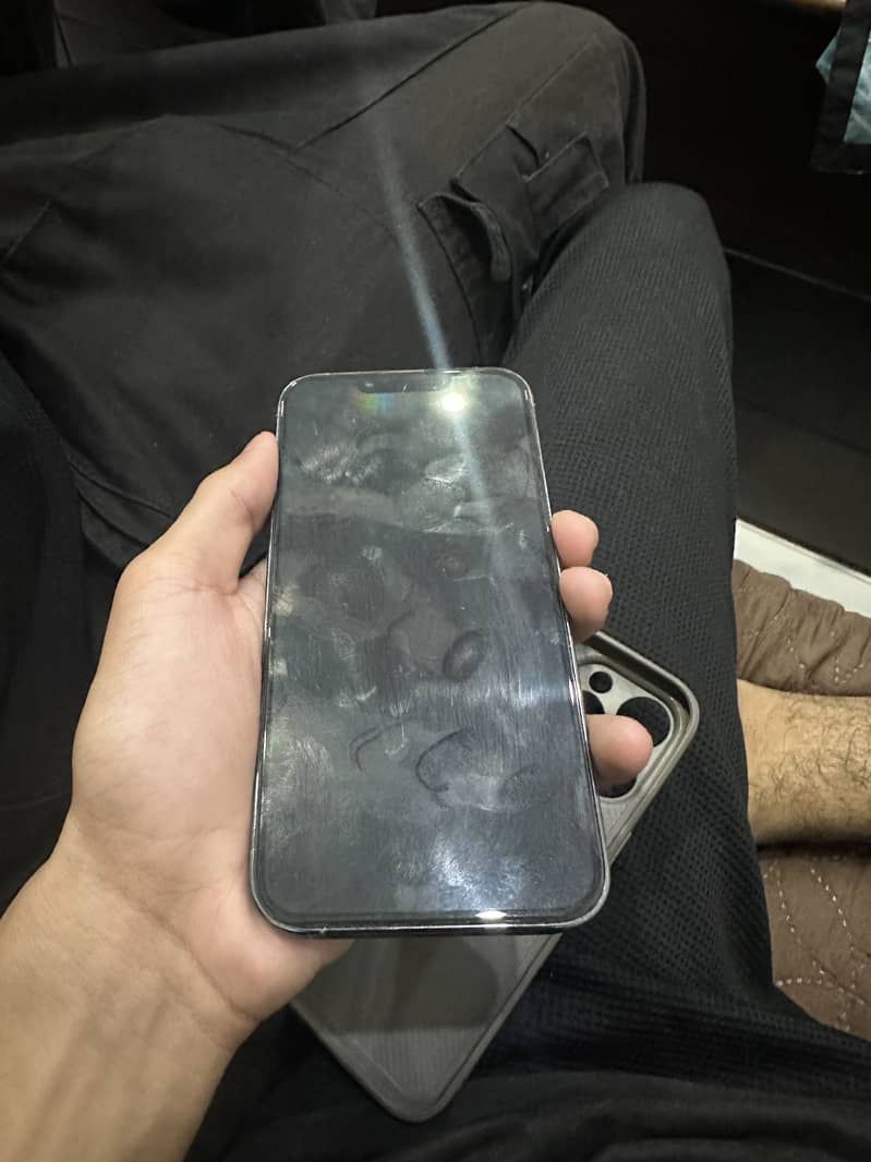 Apple iPhone 13 Pro 1