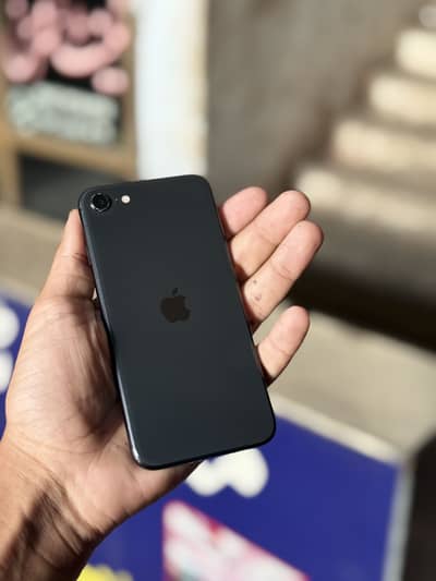 Apple iPhone SE