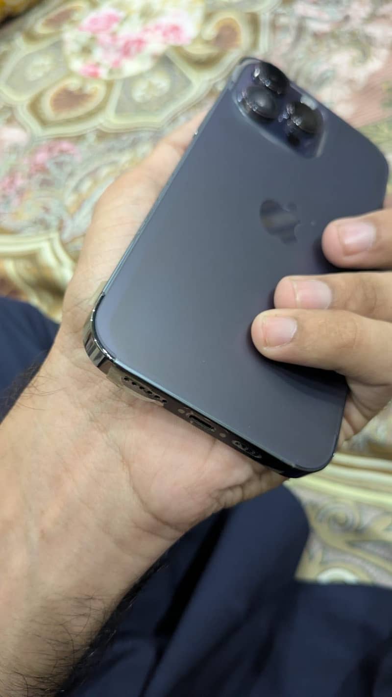 Apple iPhone 14 Pro Max 1