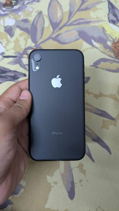 Apple iPhone XR 64 GB 90 BH
