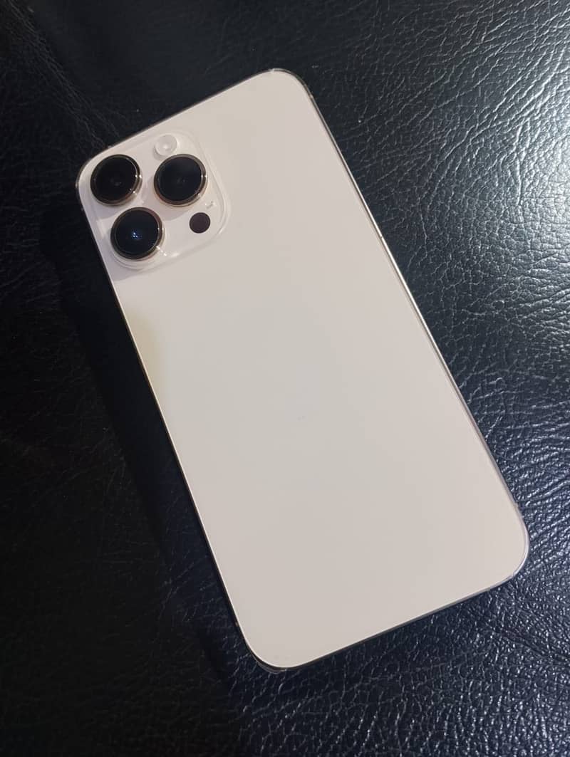 Apple iPhone 14 Pro Max 0