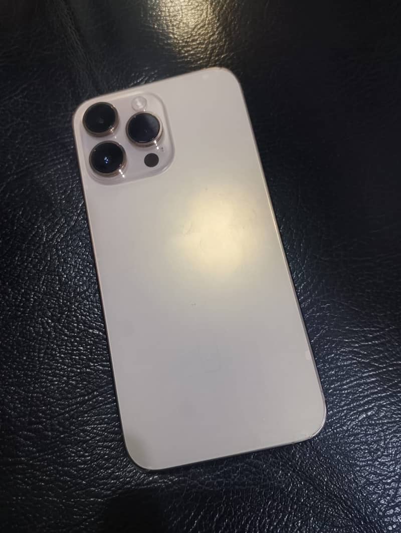 Apple iPhone 14 Pro Max 1