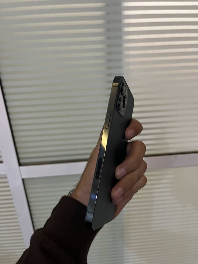Apple iPhone 12 Pro Max 7