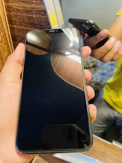Apple iPhone 11 Pro Max sim working 256gb urgent sale
