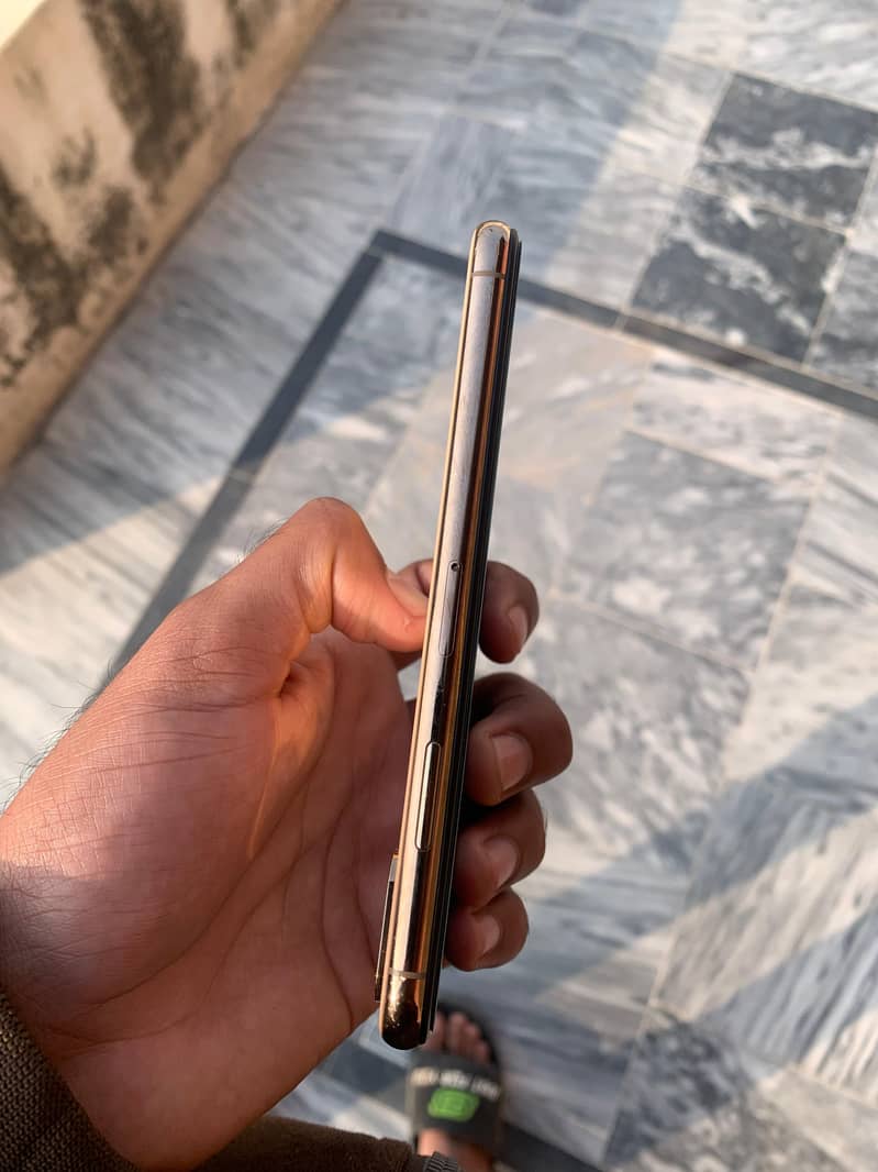 Apple iPhone XS 2