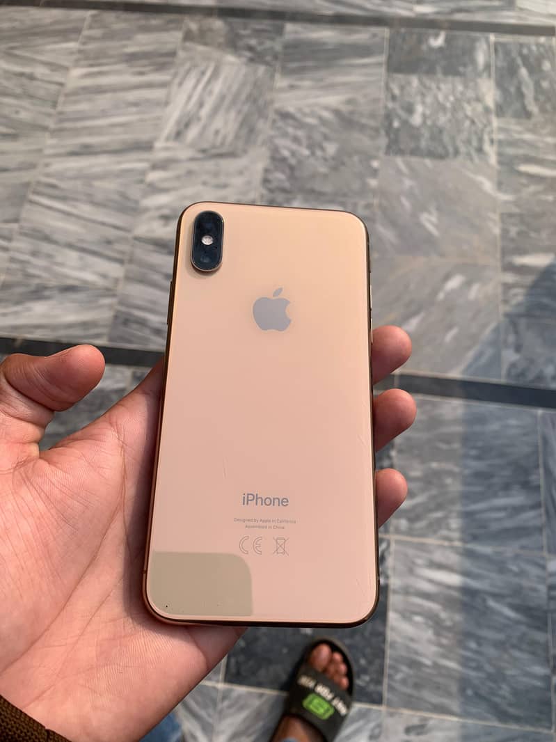 Apple iPhone XS 5
