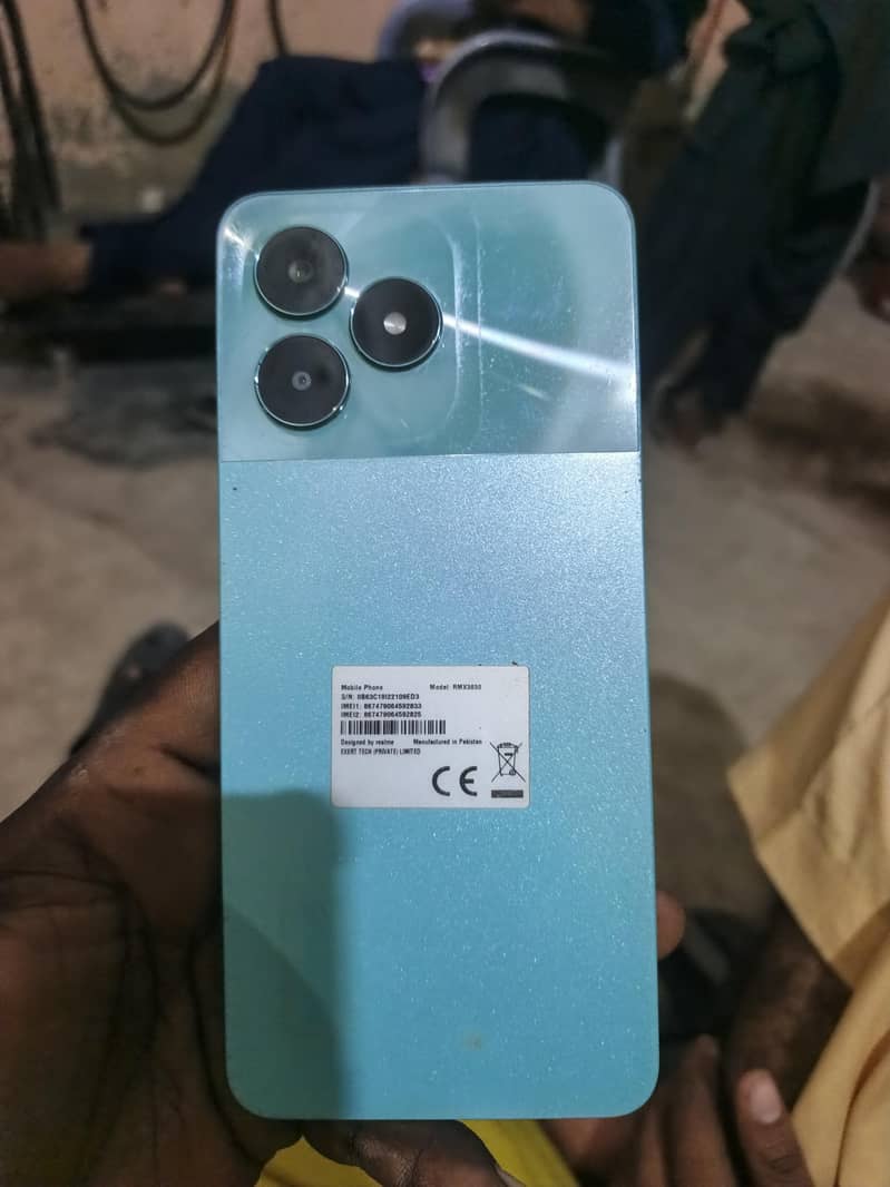 Realme C51 1