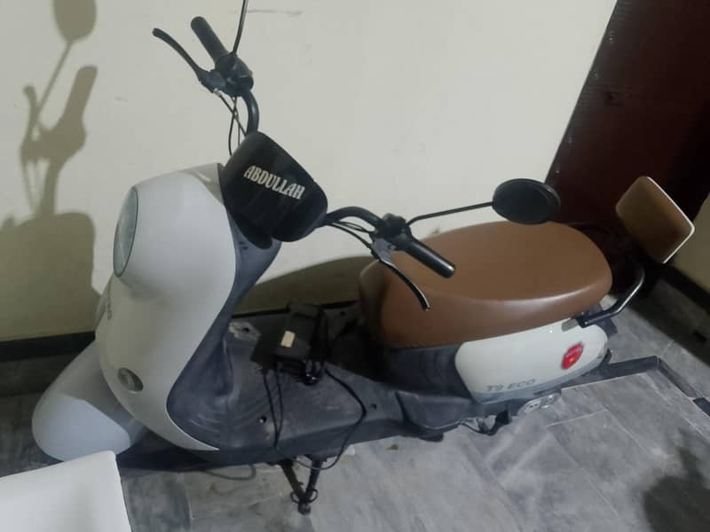 scooty 1