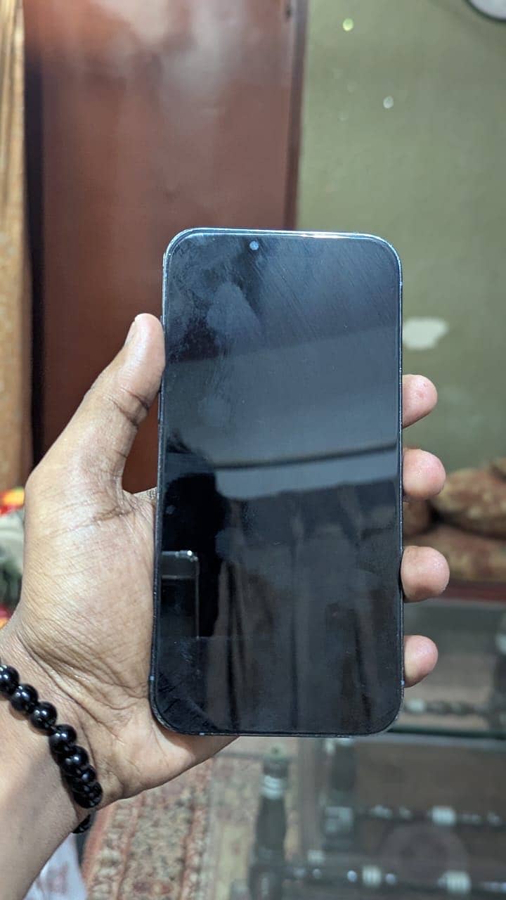 Apple iPhone 13 Pro Max 4
