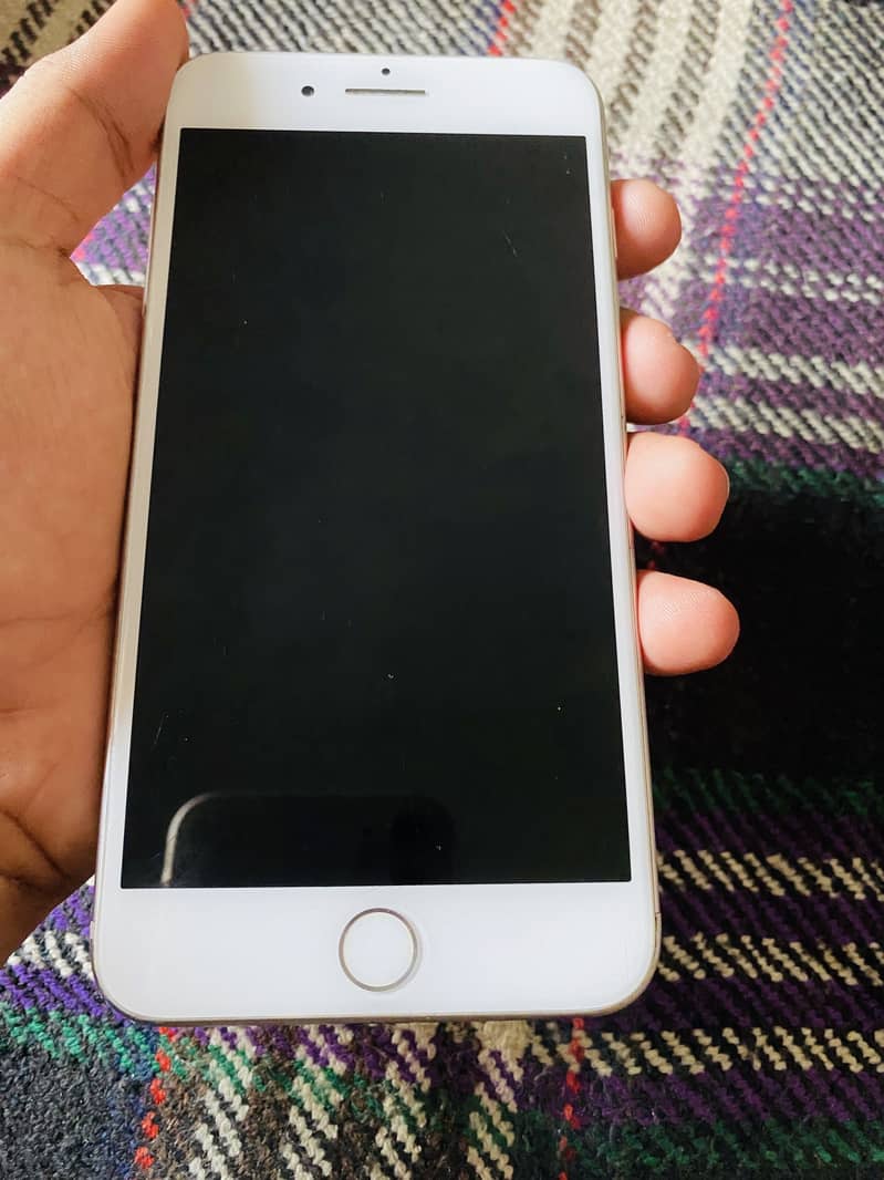 Apple iPhone 7 Plus 0