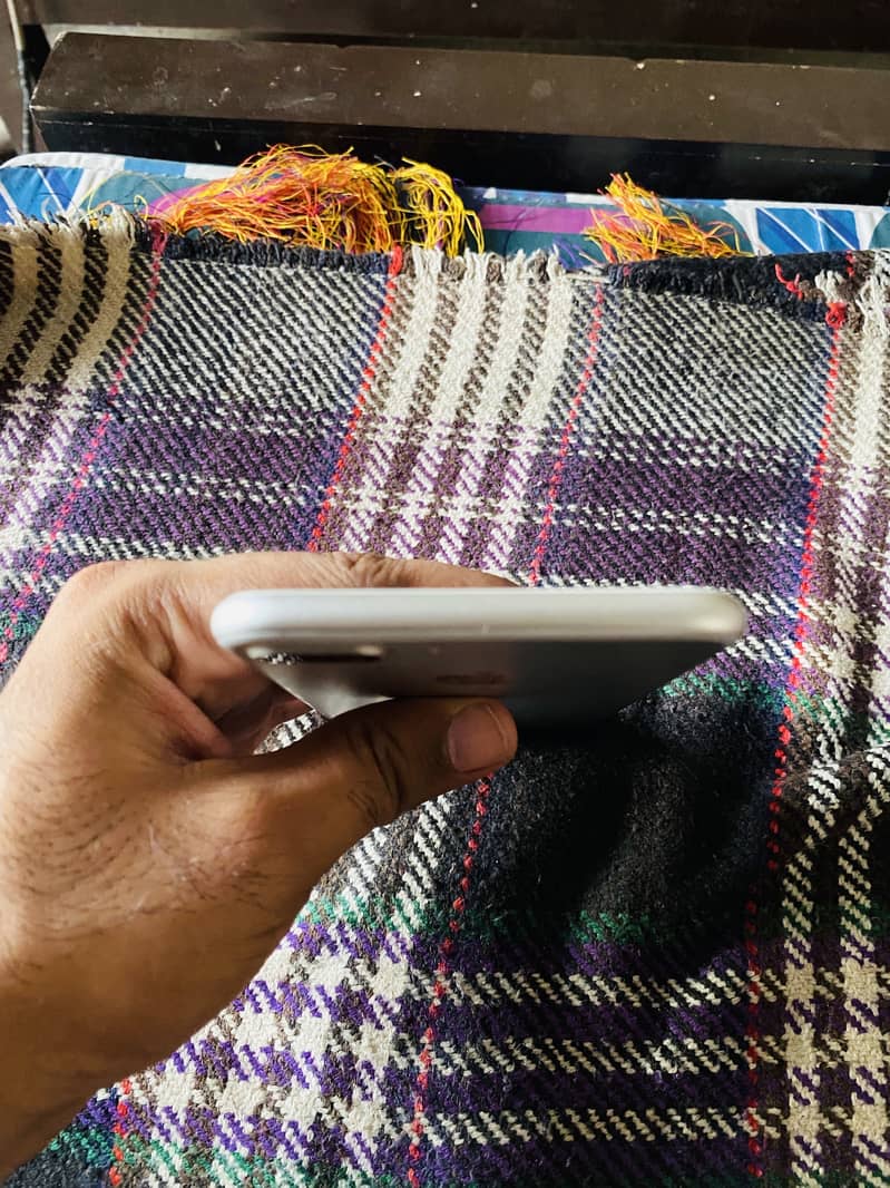 Apple iPhone 7 Plus 3