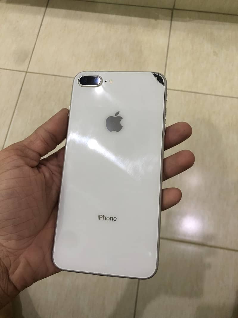 Apple iPhone 8 Plus 0