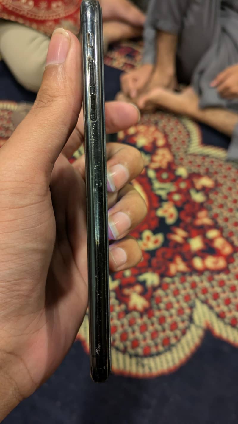 Apple iPhone XS Max 1