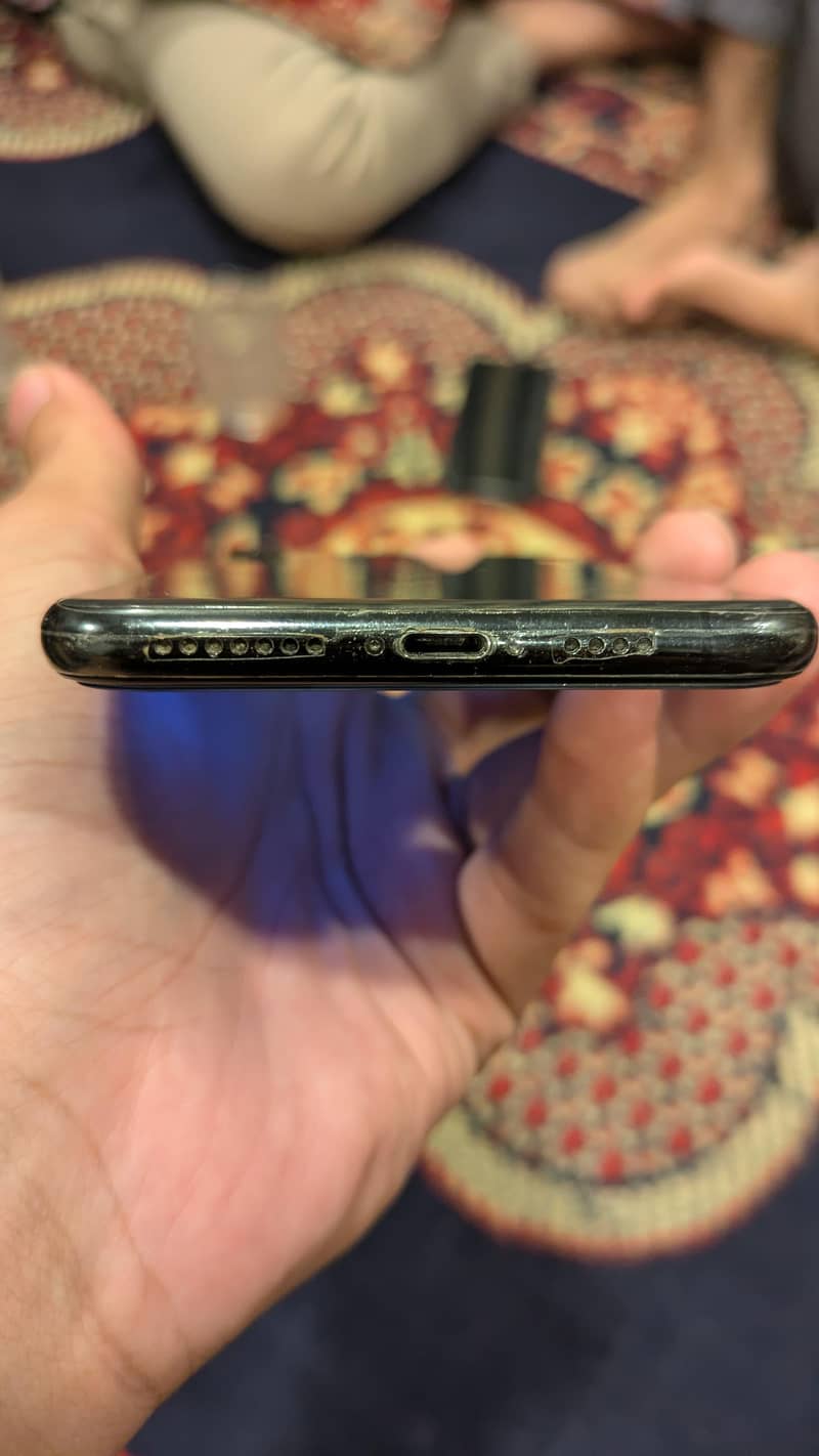 Apple iPhone XS Max 6
