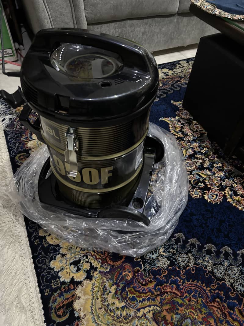 Vacuum Cleaner 3