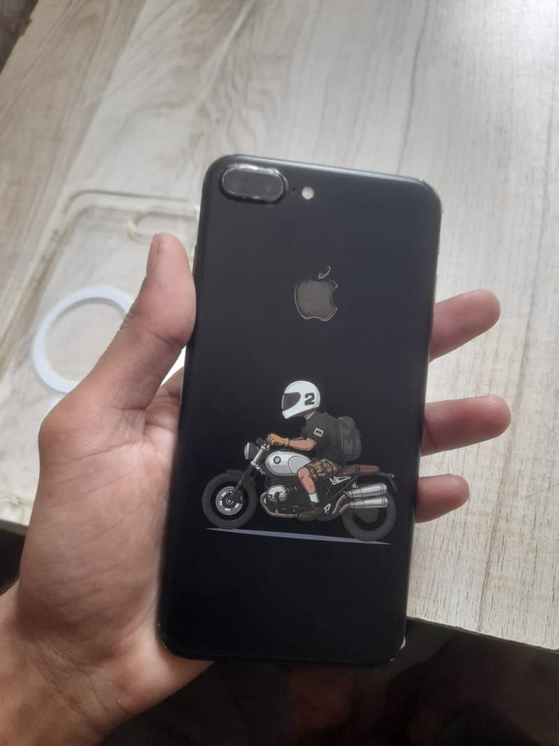 Apple iPhone 7 Plus 1