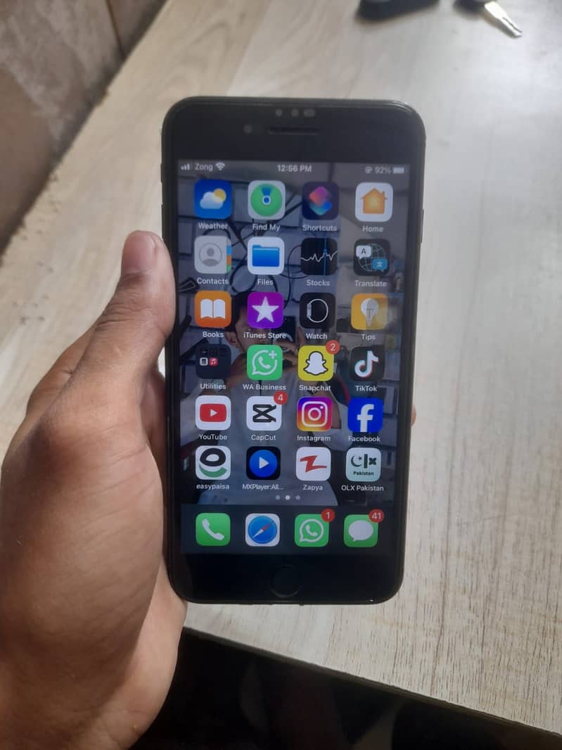 Apple iPhone 7 Plus 7
