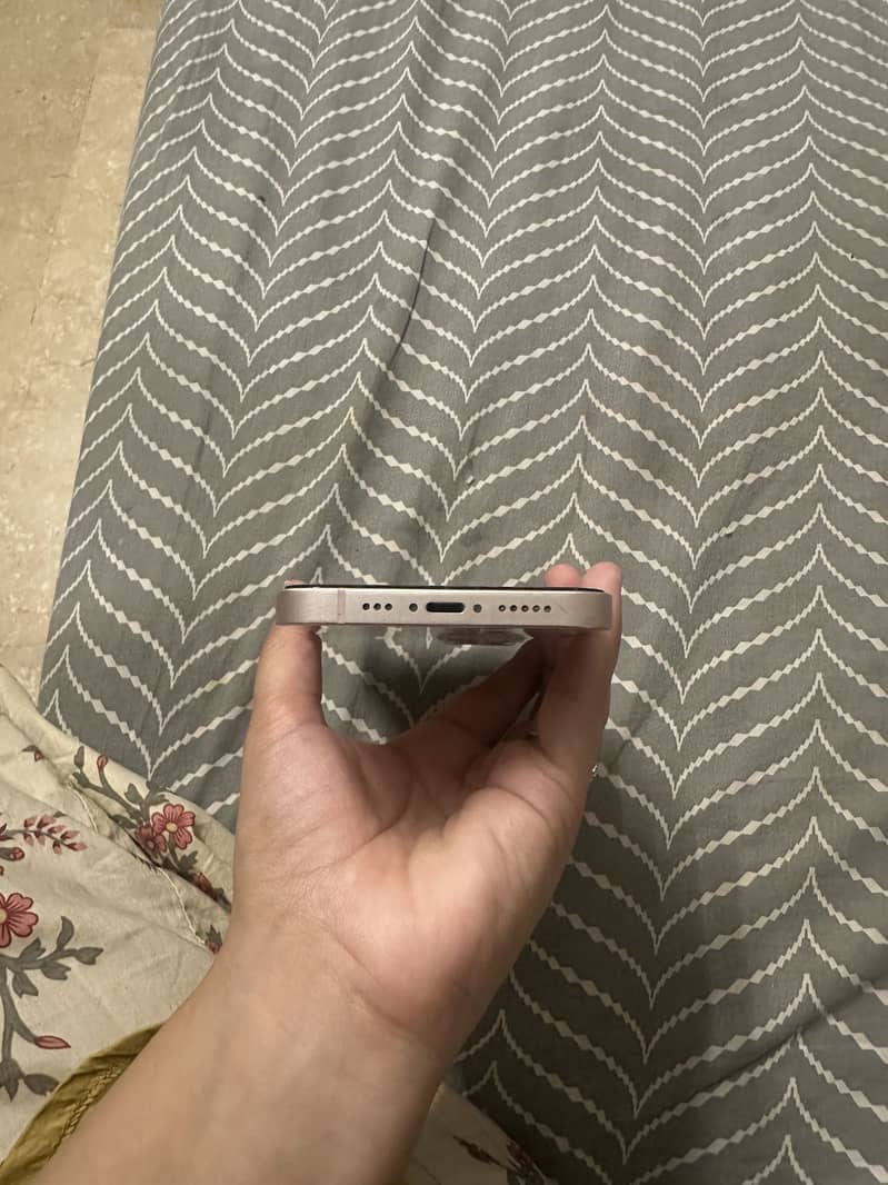 Apple iPhone 13 1