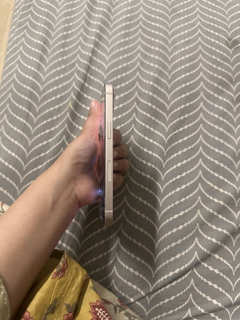 Apple iPhone 13 3