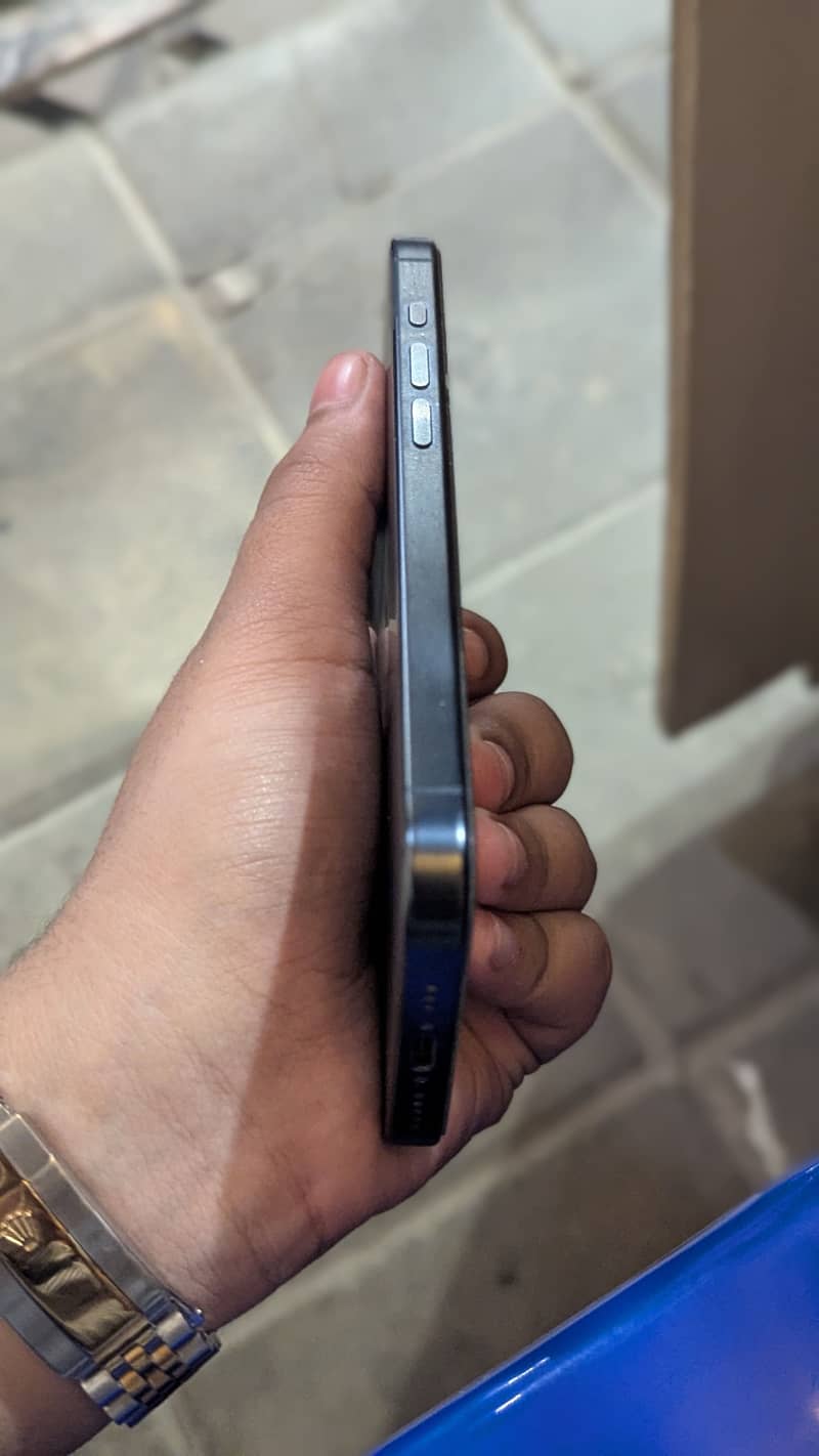 Apple iPhone 15 Pro 5