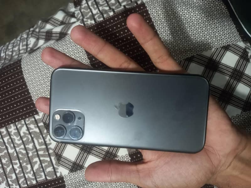 Apple iPhone 11 Pro 1